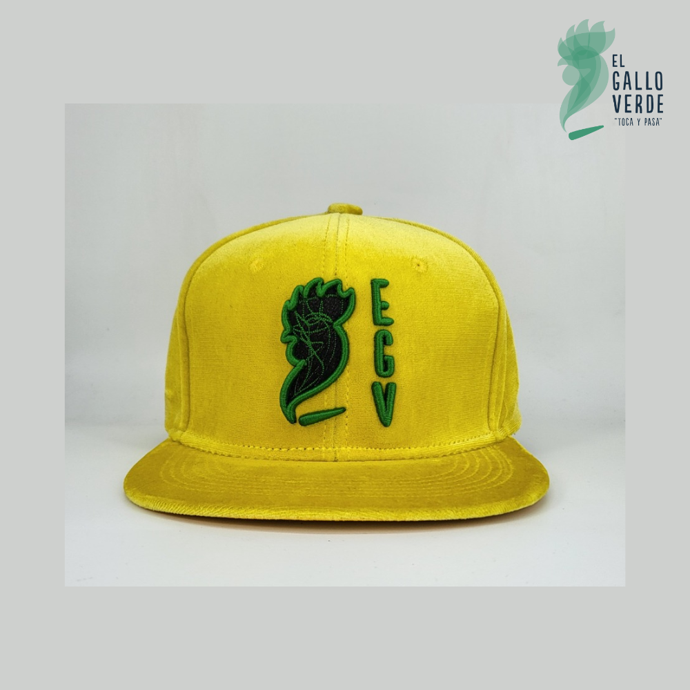 GORRA BORDADA DE TERCIOPELO EGV