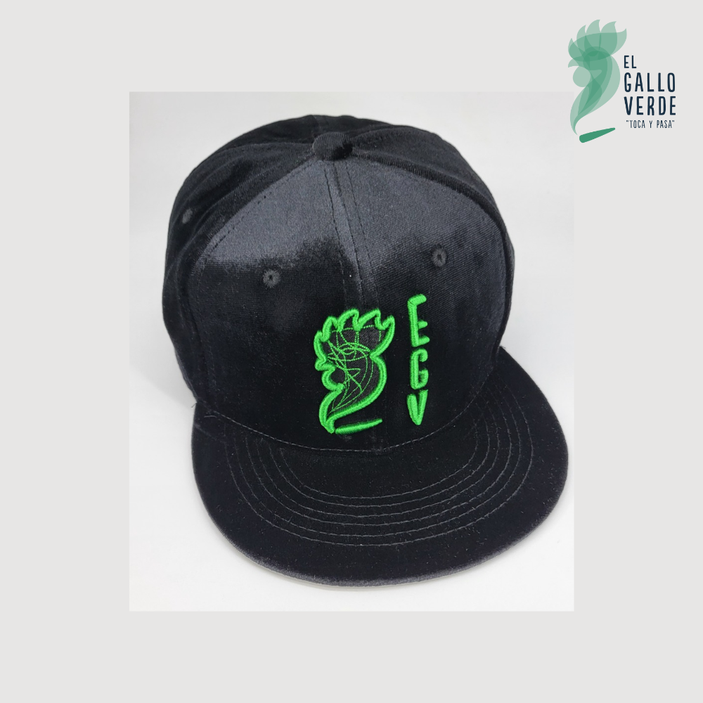 GORRA BORDADA DE TERCIOPELO EGV