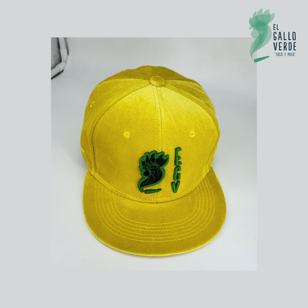 GORRA BORDADA DE TERCIOPELO EGV