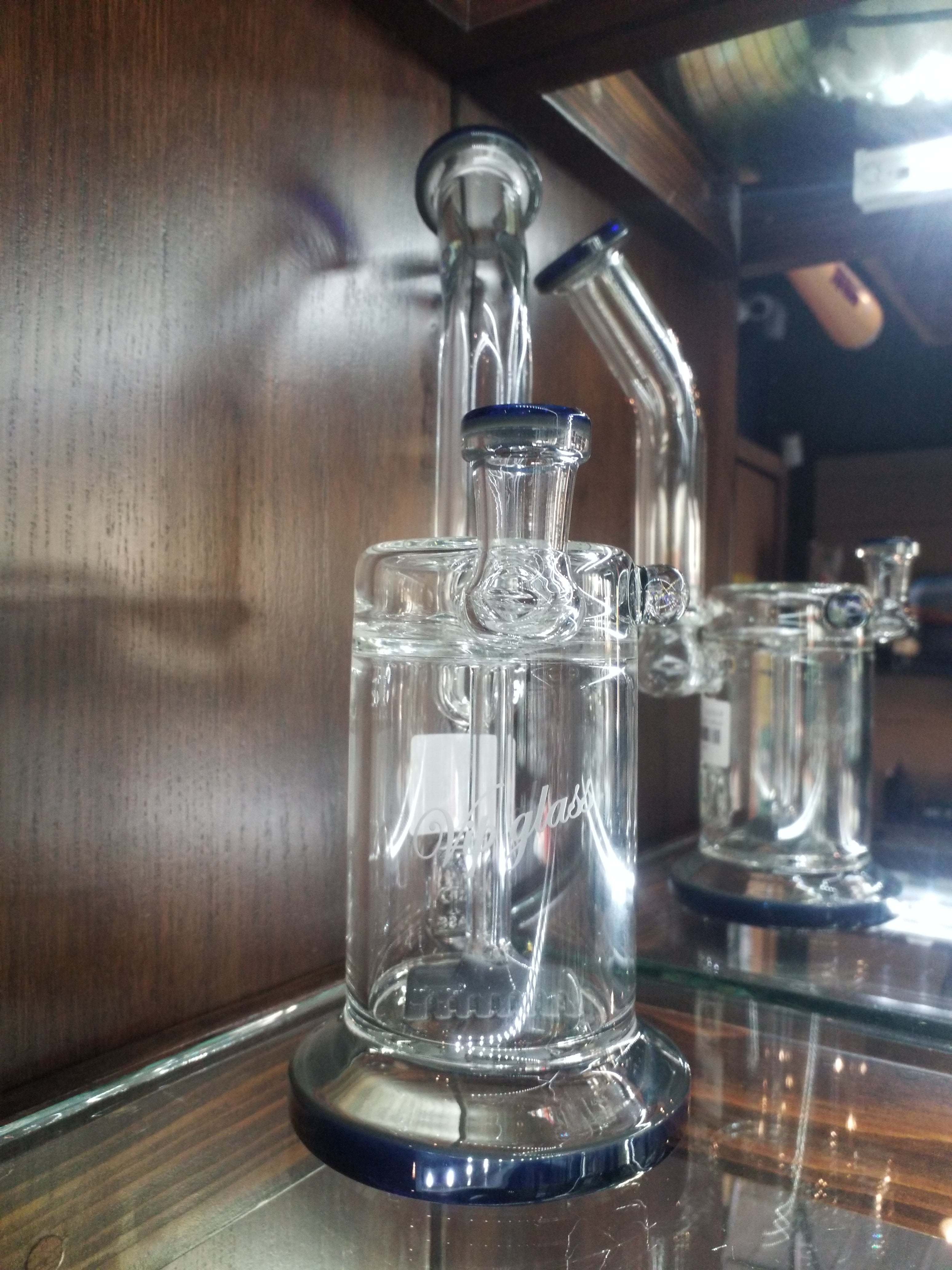 Waffer Perc Rig/Shower Head Abejas VIP Glass