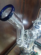 Waffer Perc Rig/Shower Head Abejas VIP Glass