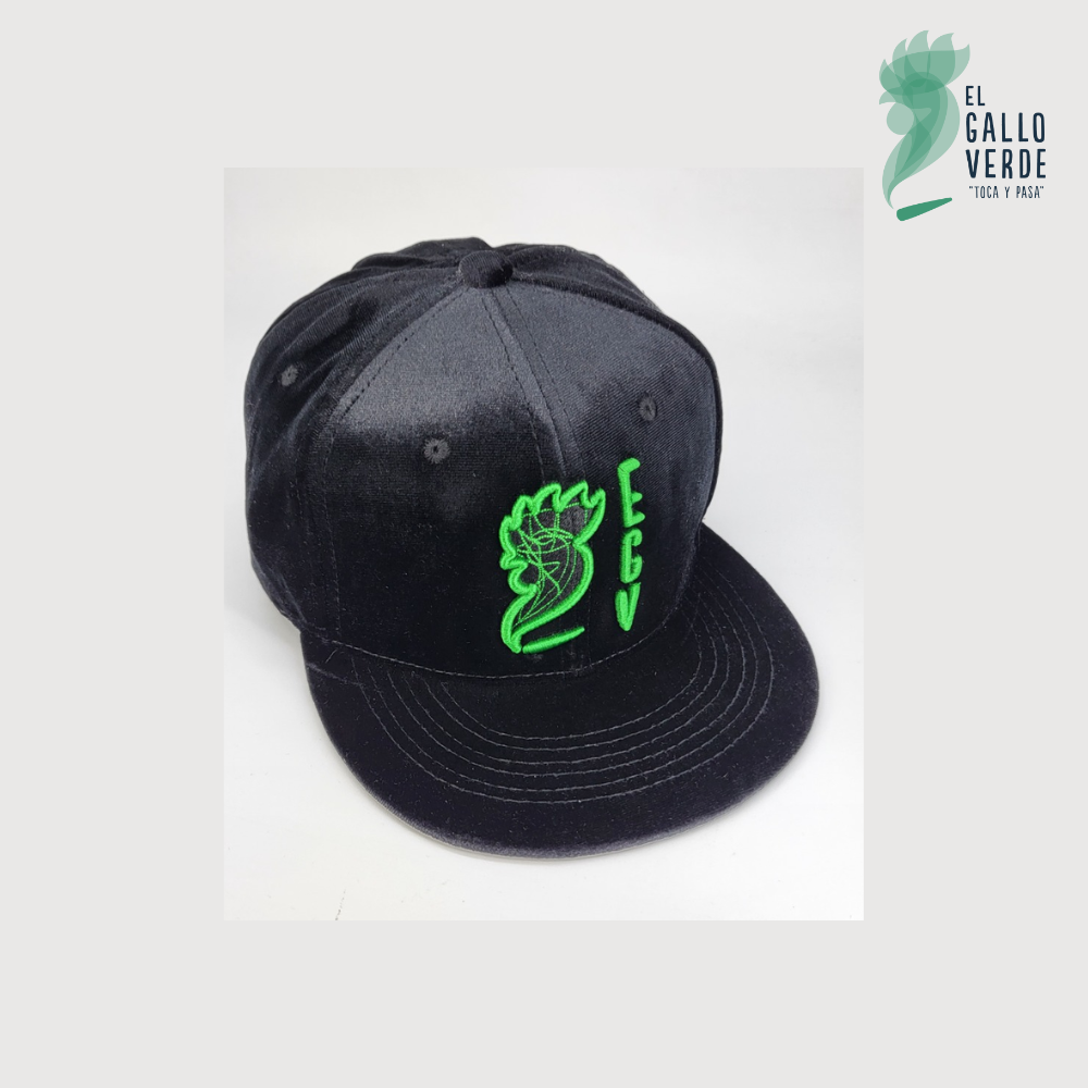 GORRA BORDADA DE TERCIOPELO EGV