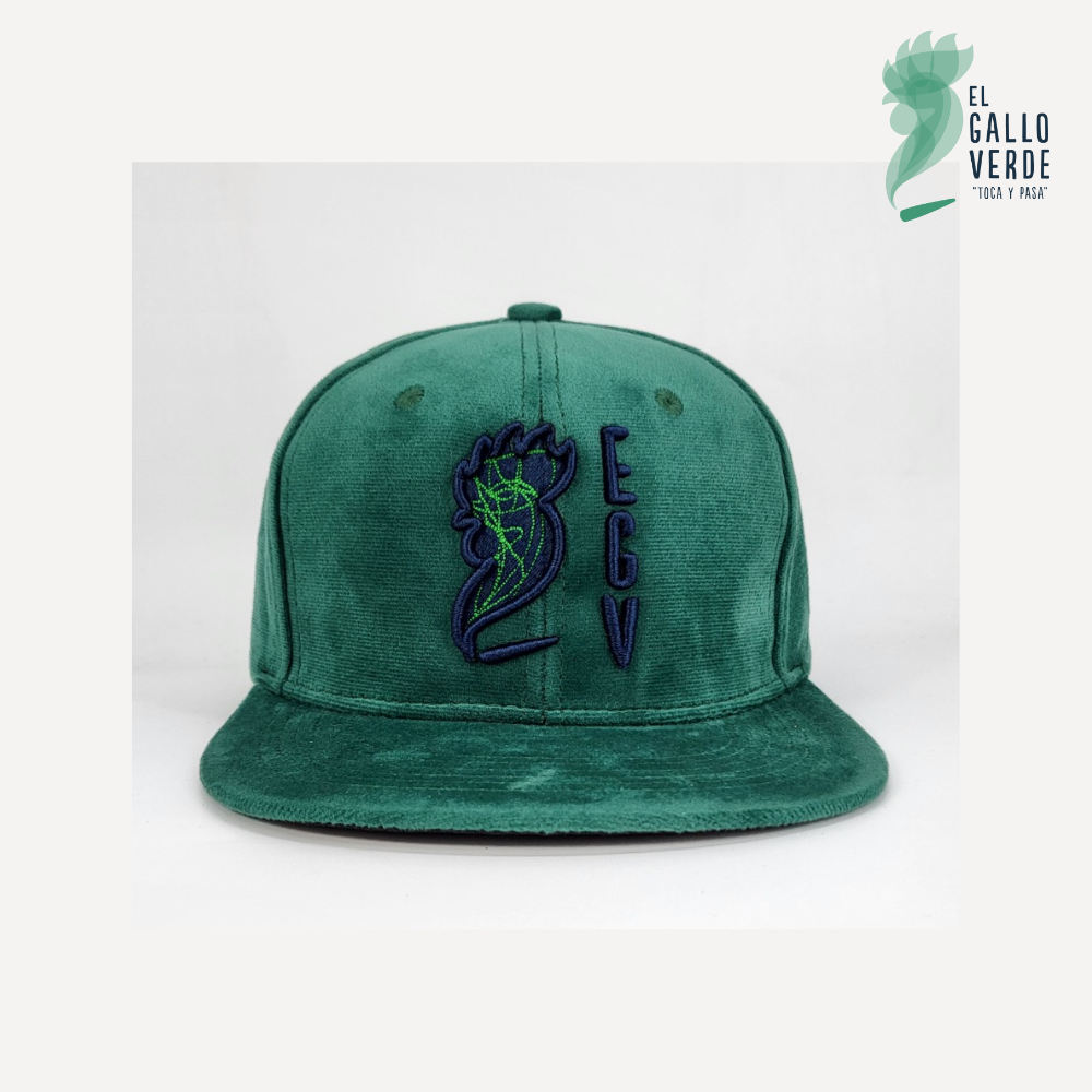 GORRA BORDADA DE TERCIOPELO EGV