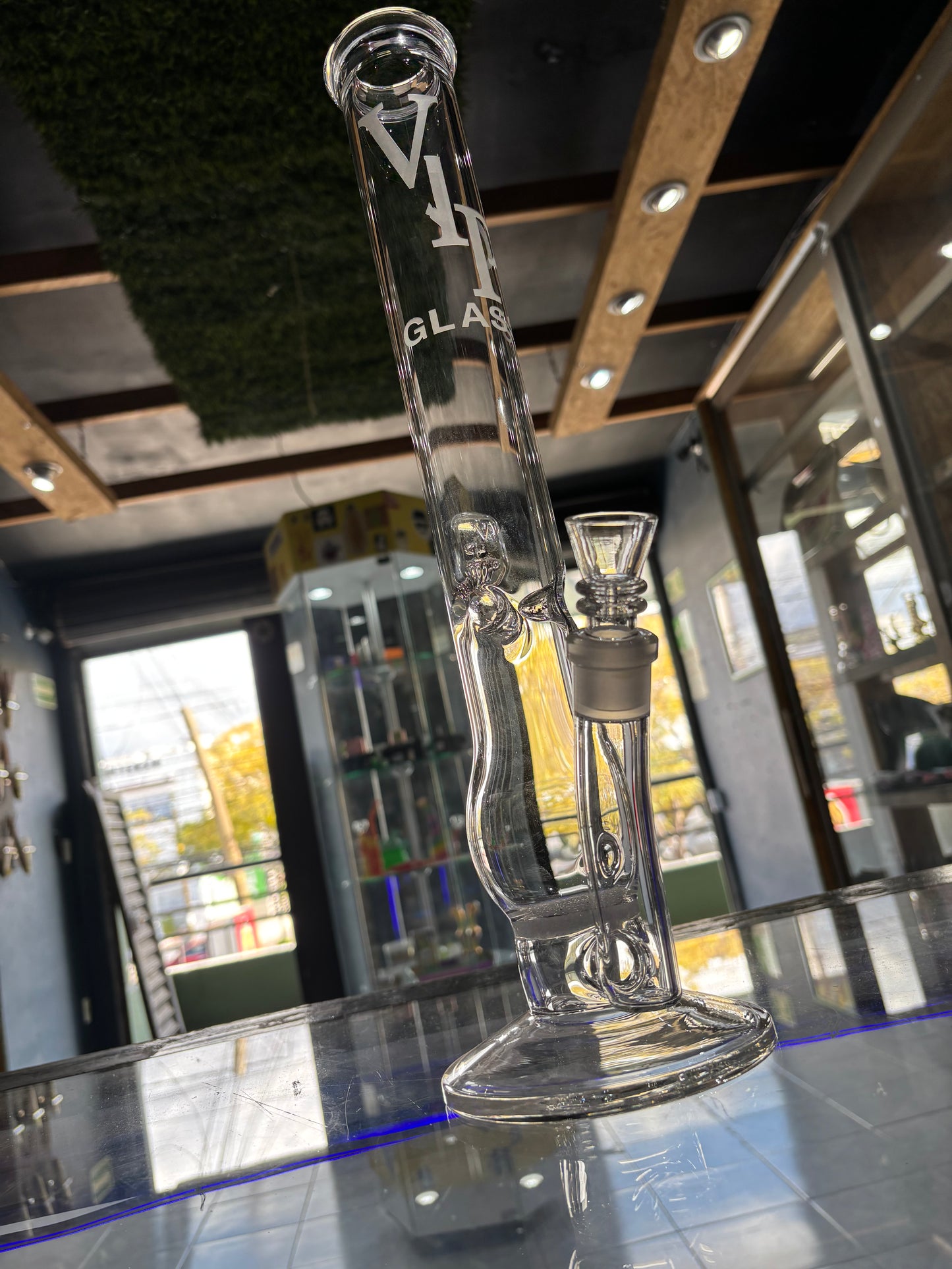 Bong Tornado/Crushed VIP Glass