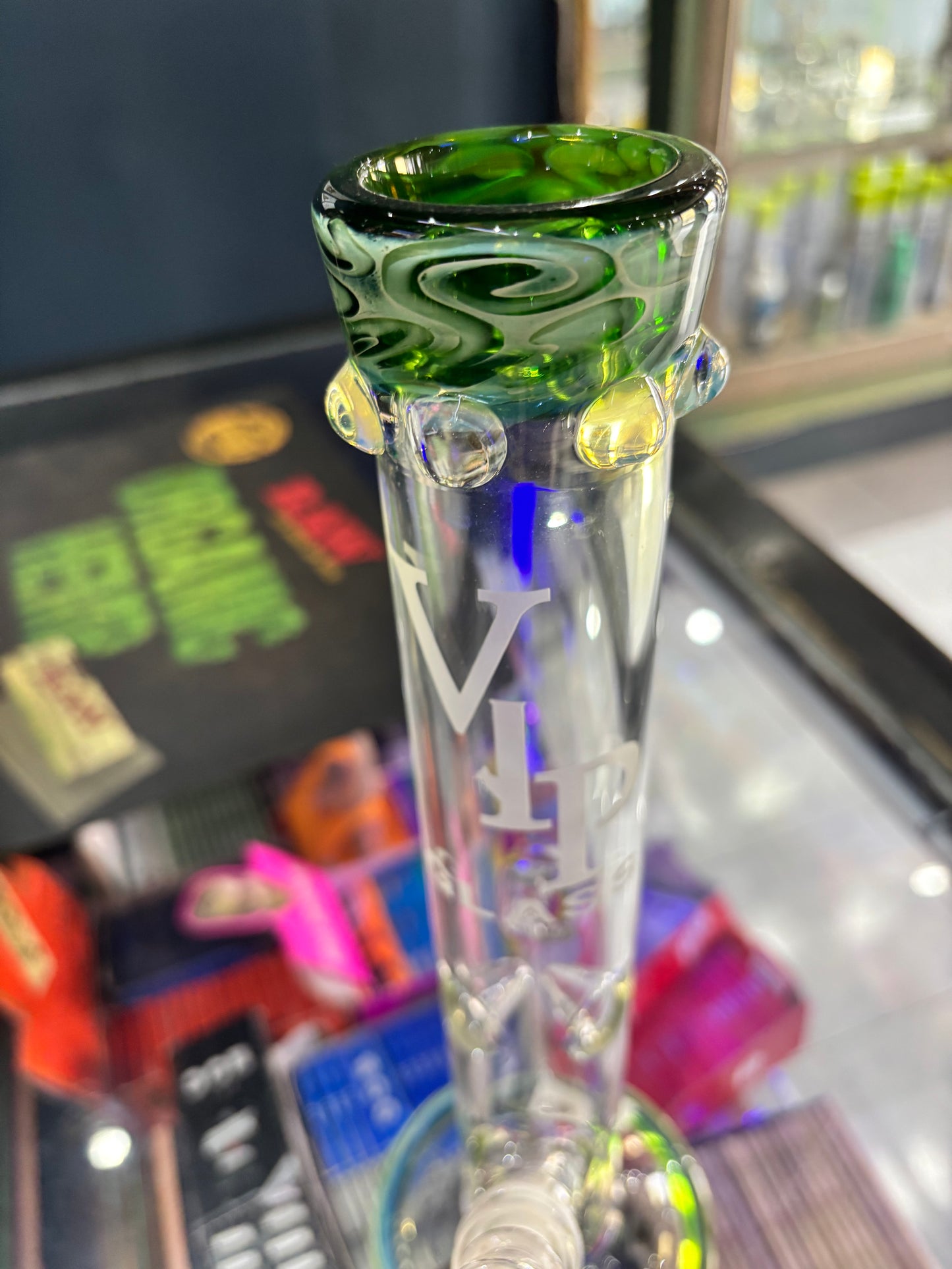 Bong Recto VIP Glass con boquilla y base color